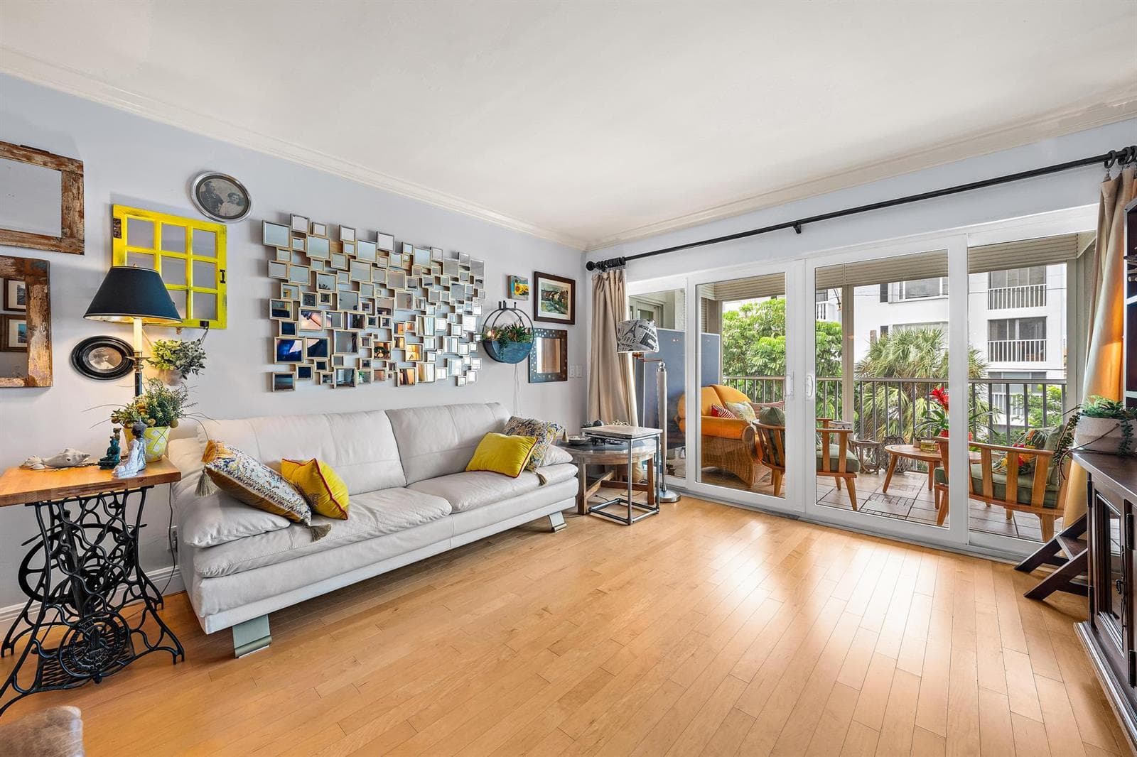 155 Yacht Club Dr 207-9