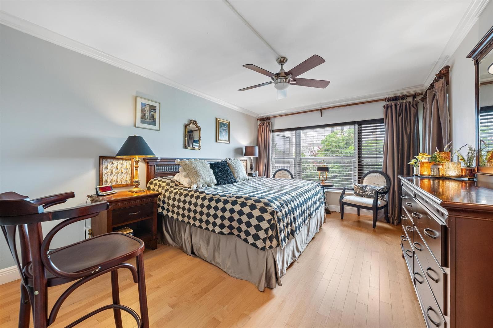 155 Yacht Club Dr 207-6