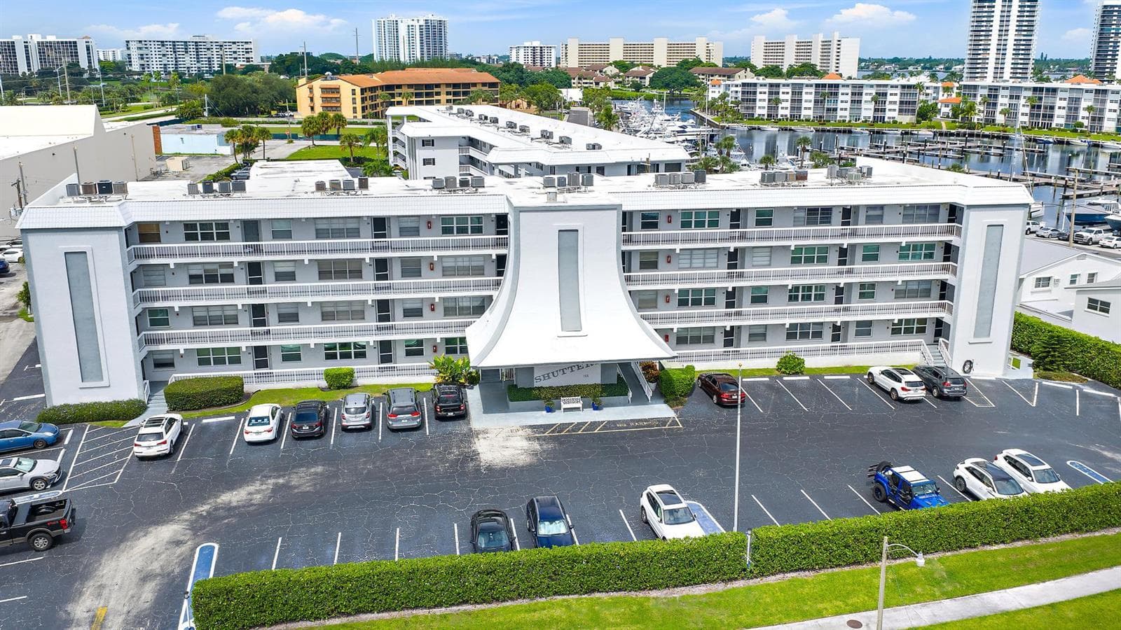155 Yacht Club Dr 207-21