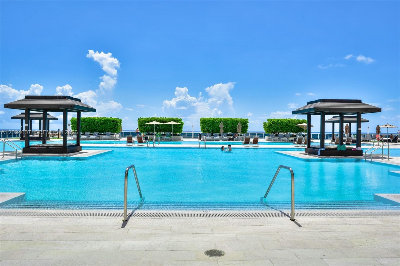 BEACH CLUB CONDO · #3702 in Hallandale Beach - Photo 3