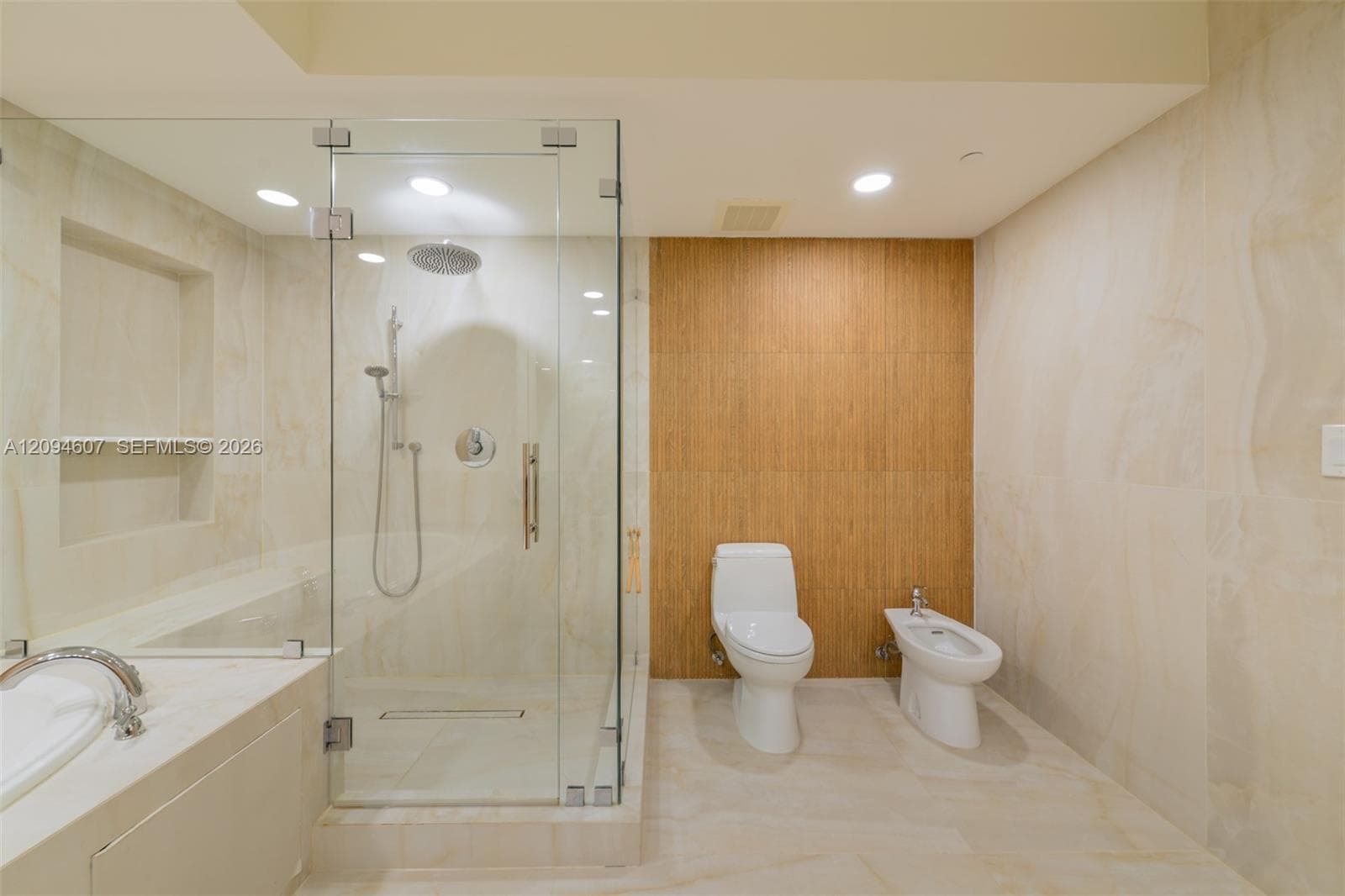 BEACH CLUB CONDO · #3702 in Hallandale Beach - Photo 32
