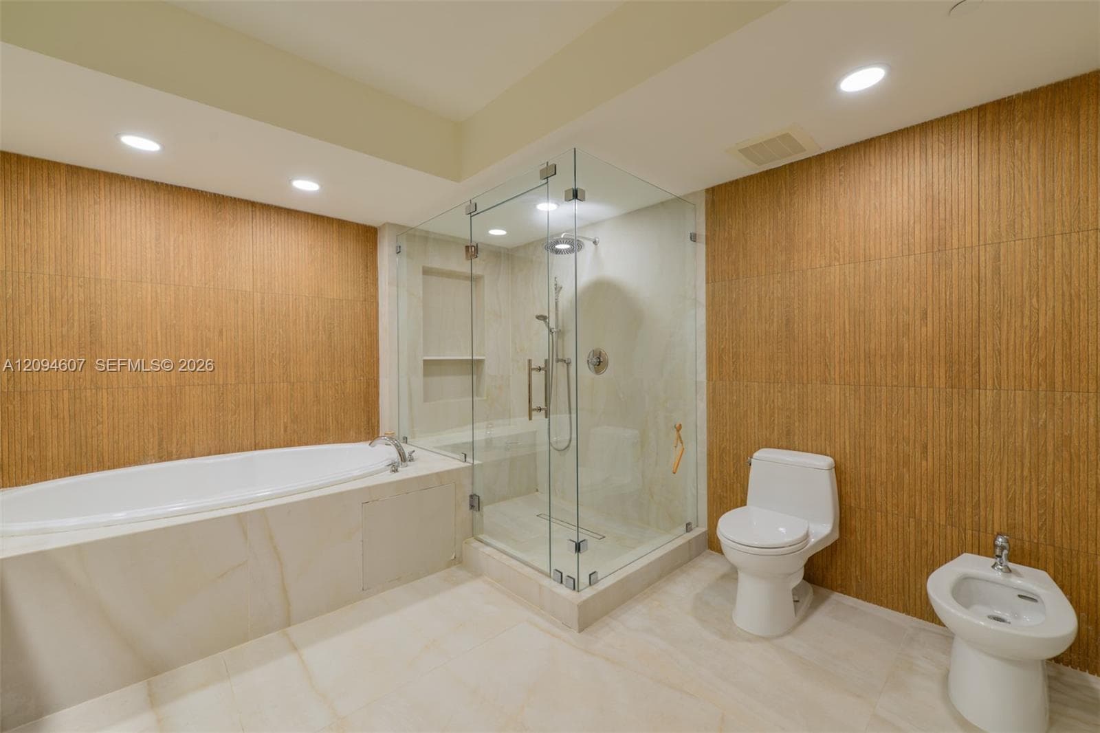BEACH CLUB CONDO · #3702 in Hallandale Beach - Photo 31
