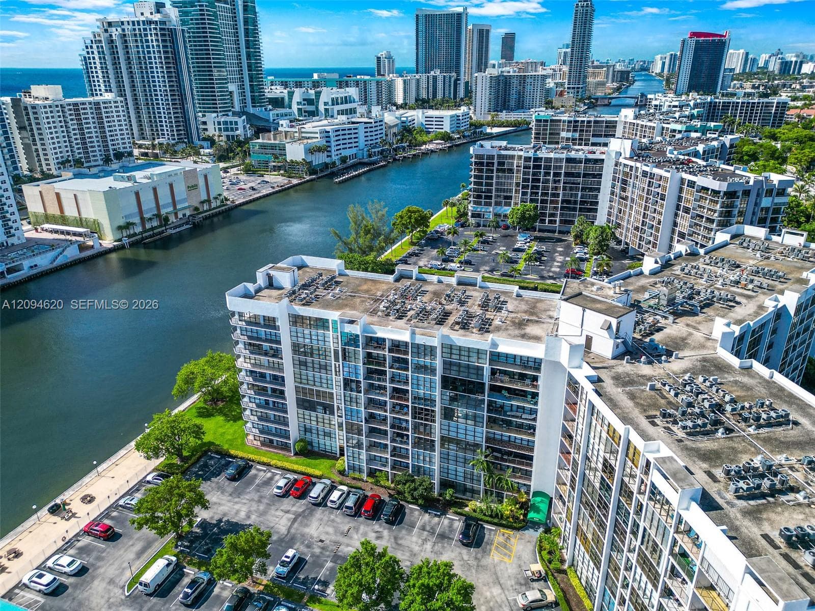 OCEANVIEW PARK CONDO · #1006 in Hallandale Beach - Photo 1