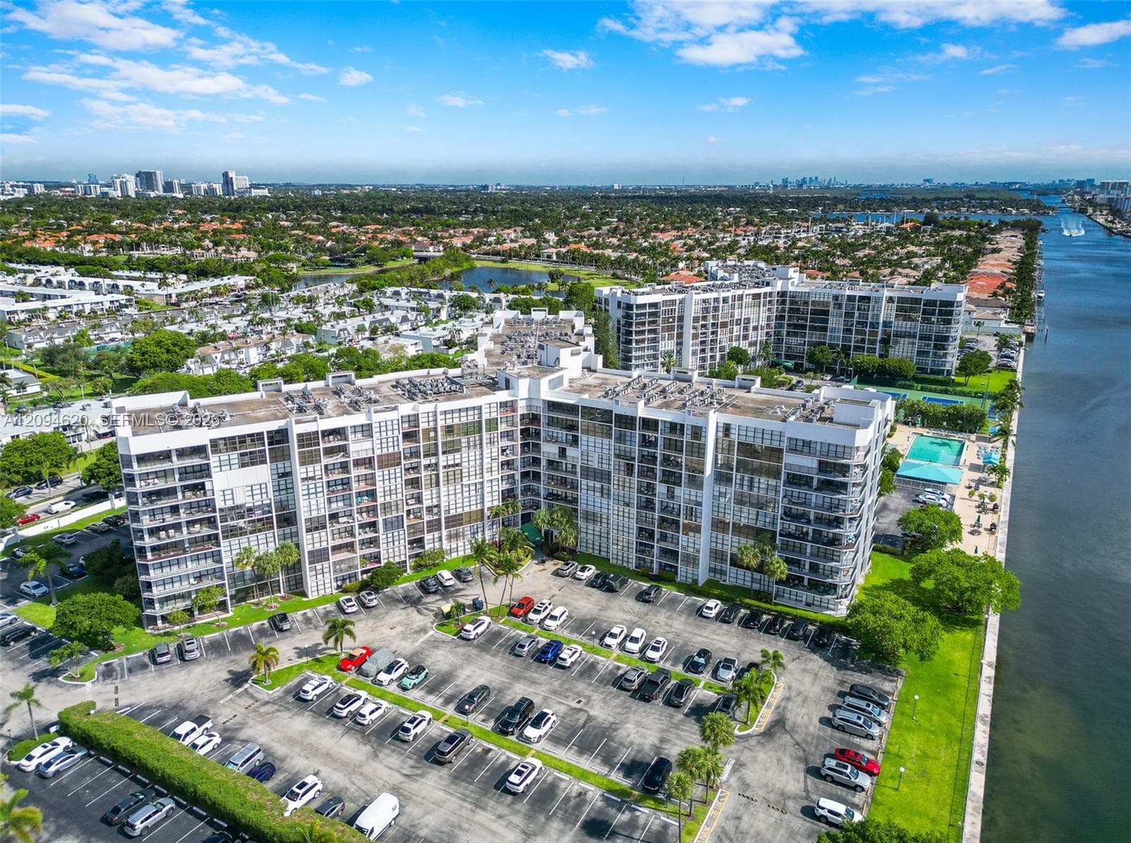 OCEANVIEW PARK CONDO · #1006 in Hallandale Beach - Photo 38