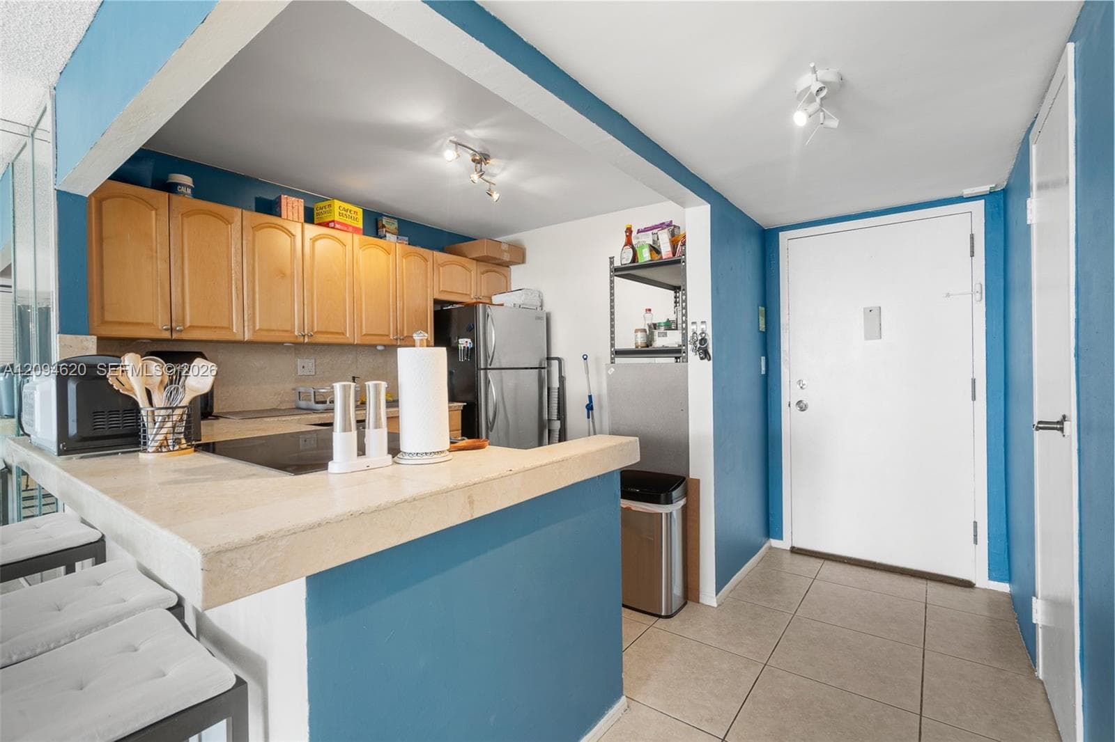 OCEANVIEW PARK CONDO · #1006 in Hallandale Beach - Photo 25
