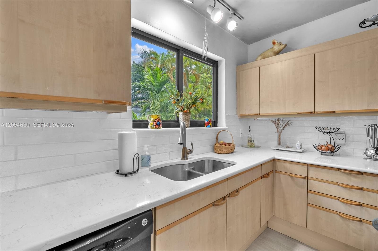 7701 Center Bay Dr photo 24