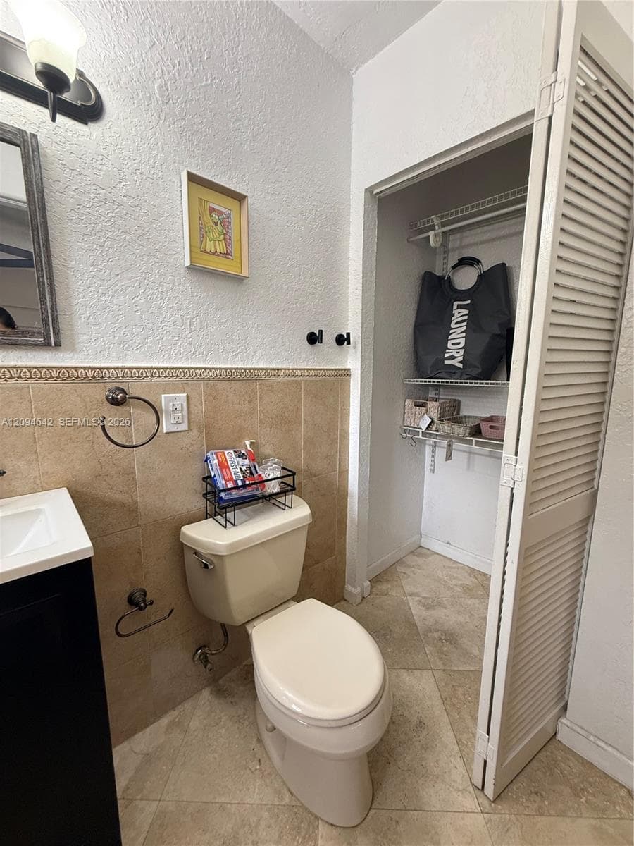 In-Laws Room 1