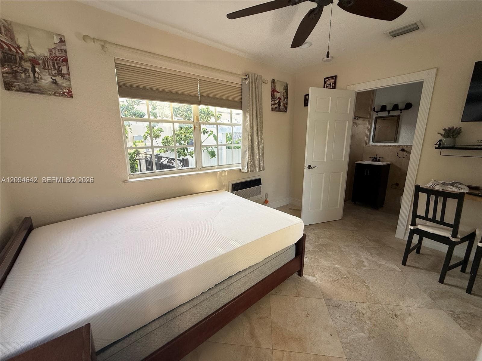 In-Laws Room 1