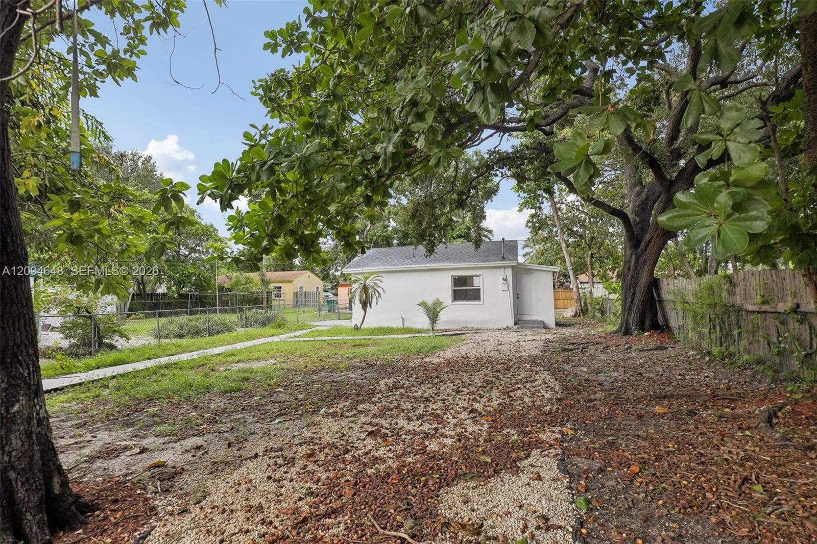 1063 NW 55th Ter photo 23