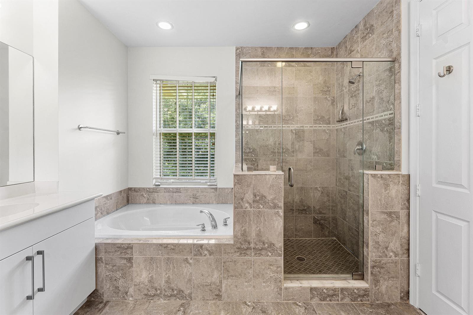022-7217OxfordCourt-PalmBeachGardens-FL-
