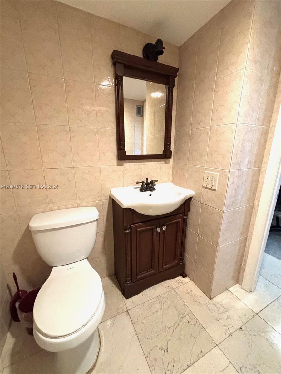 IMPERIAL TOWERS CONDO · #426 in Hallandale Beach - Photo 10