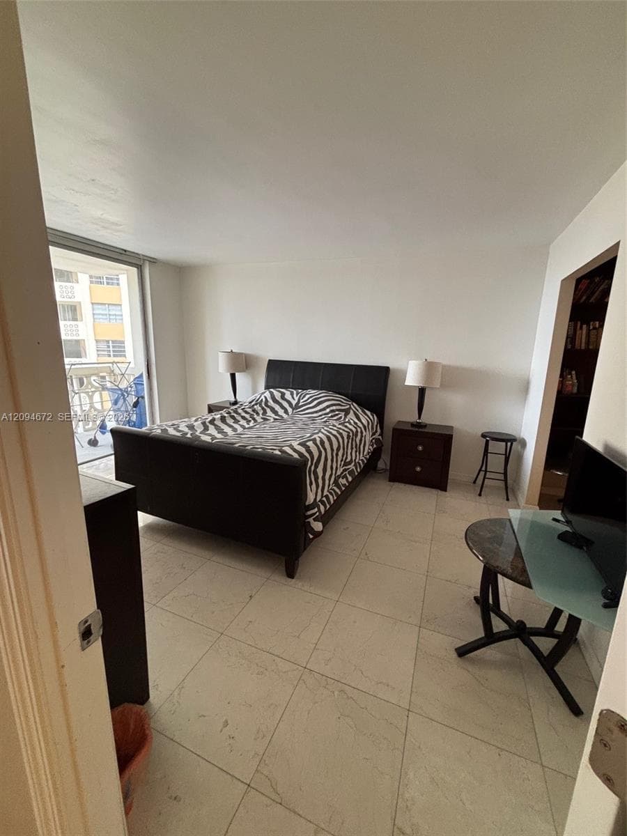 IMPERIAL TOWERS CONDO · #426 in Hallandale Beach - Photo 8