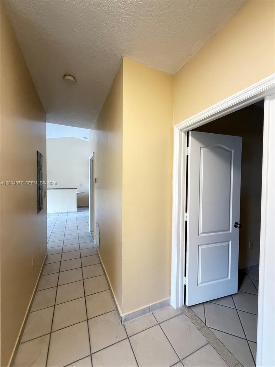 POINCIANA ROYALE VILLAS C · #201 in Hialeah - Photo 6