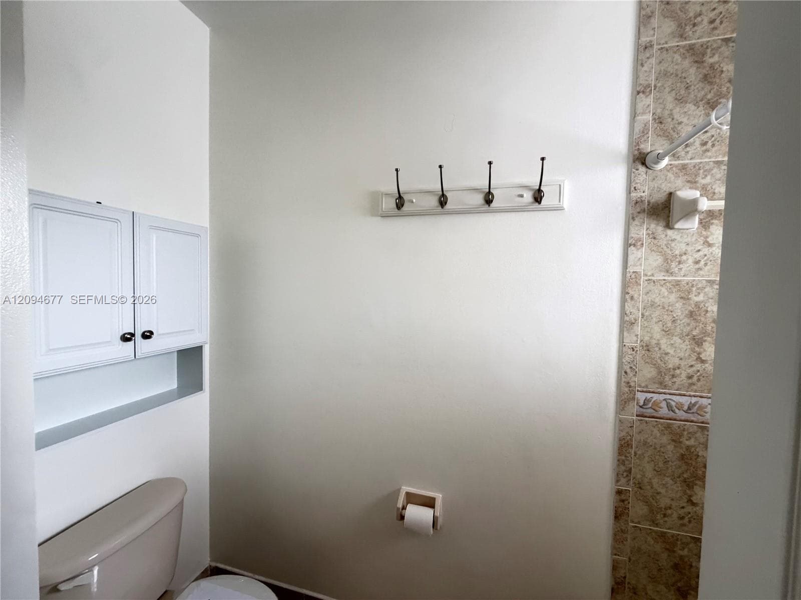 POINCIANA ROYALE VILLAS C · #201 in Hialeah - Photo 9