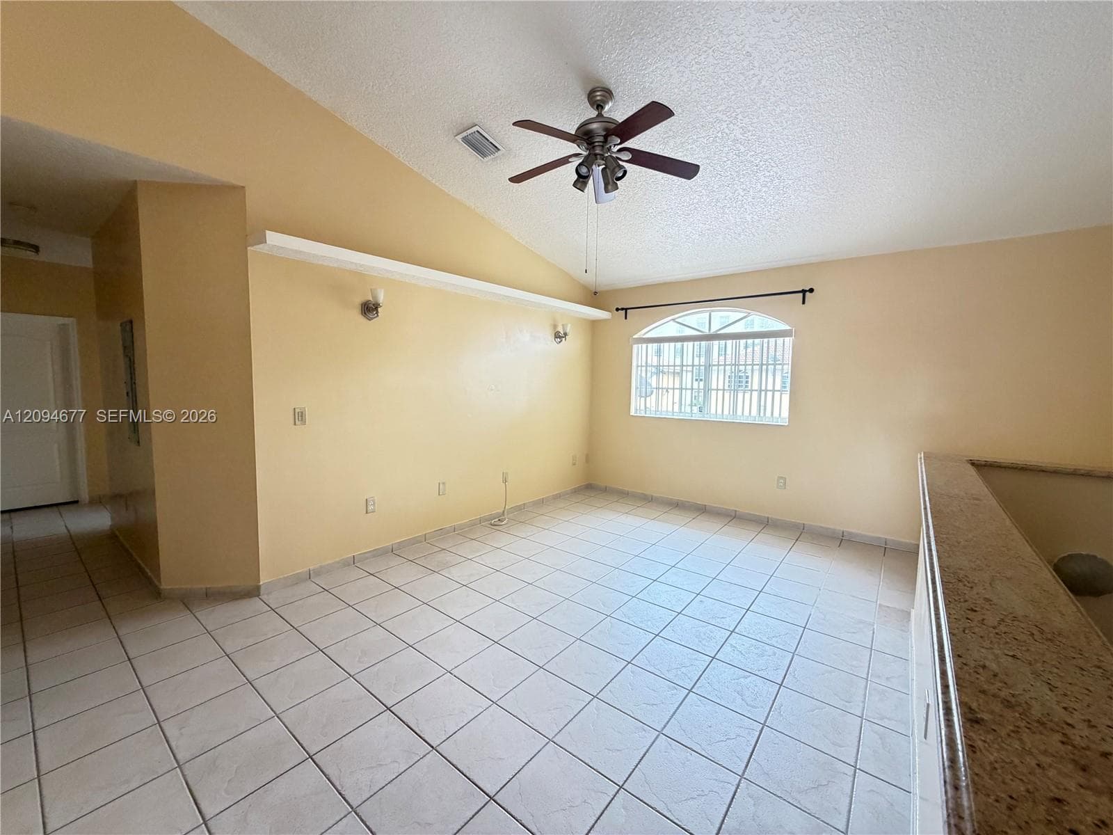 POINCIANA ROYALE VILLAS C · #201 in Hialeah - Photo 4