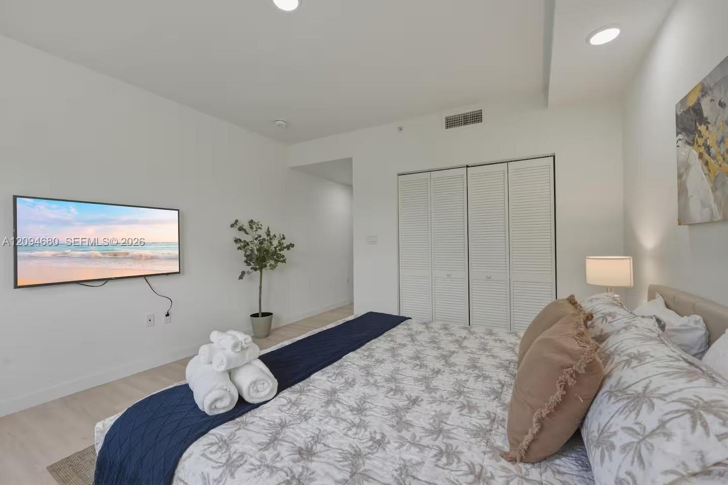 HOLLYWOOD LITTLE RANCHES · #204 in Hollywood - Photo 9