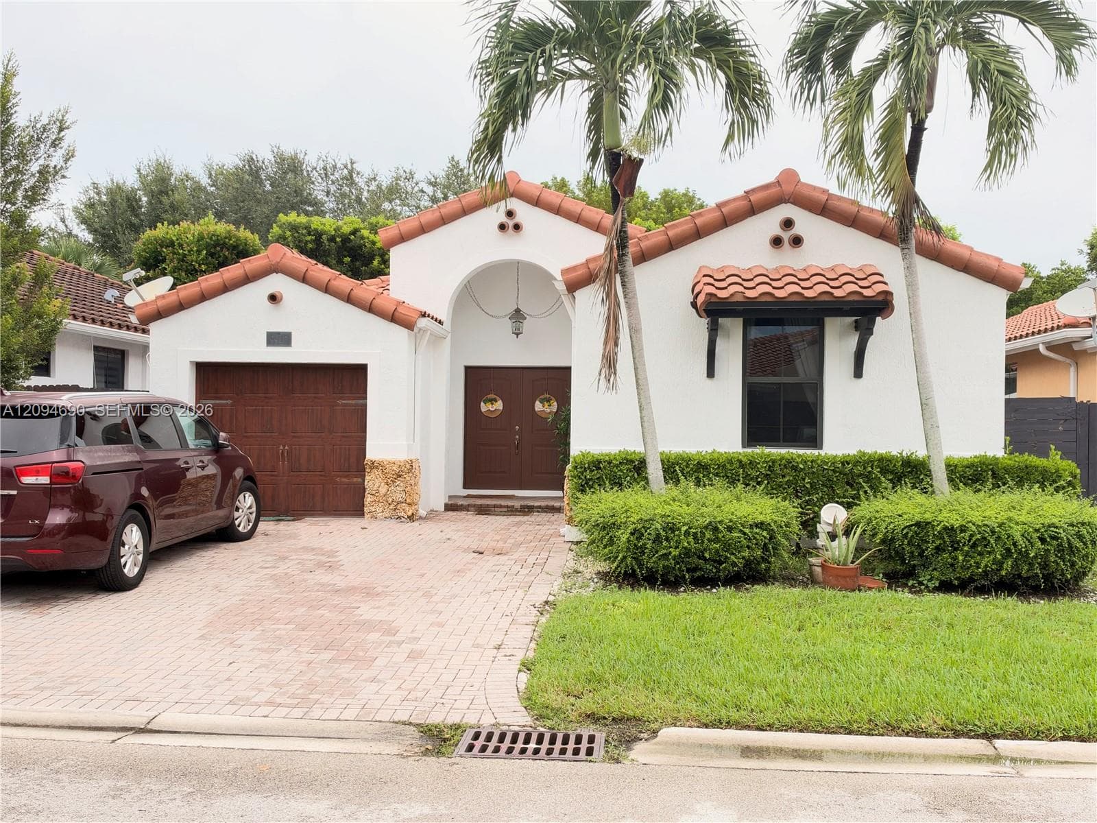 9947 NW 10th Ter photo 1