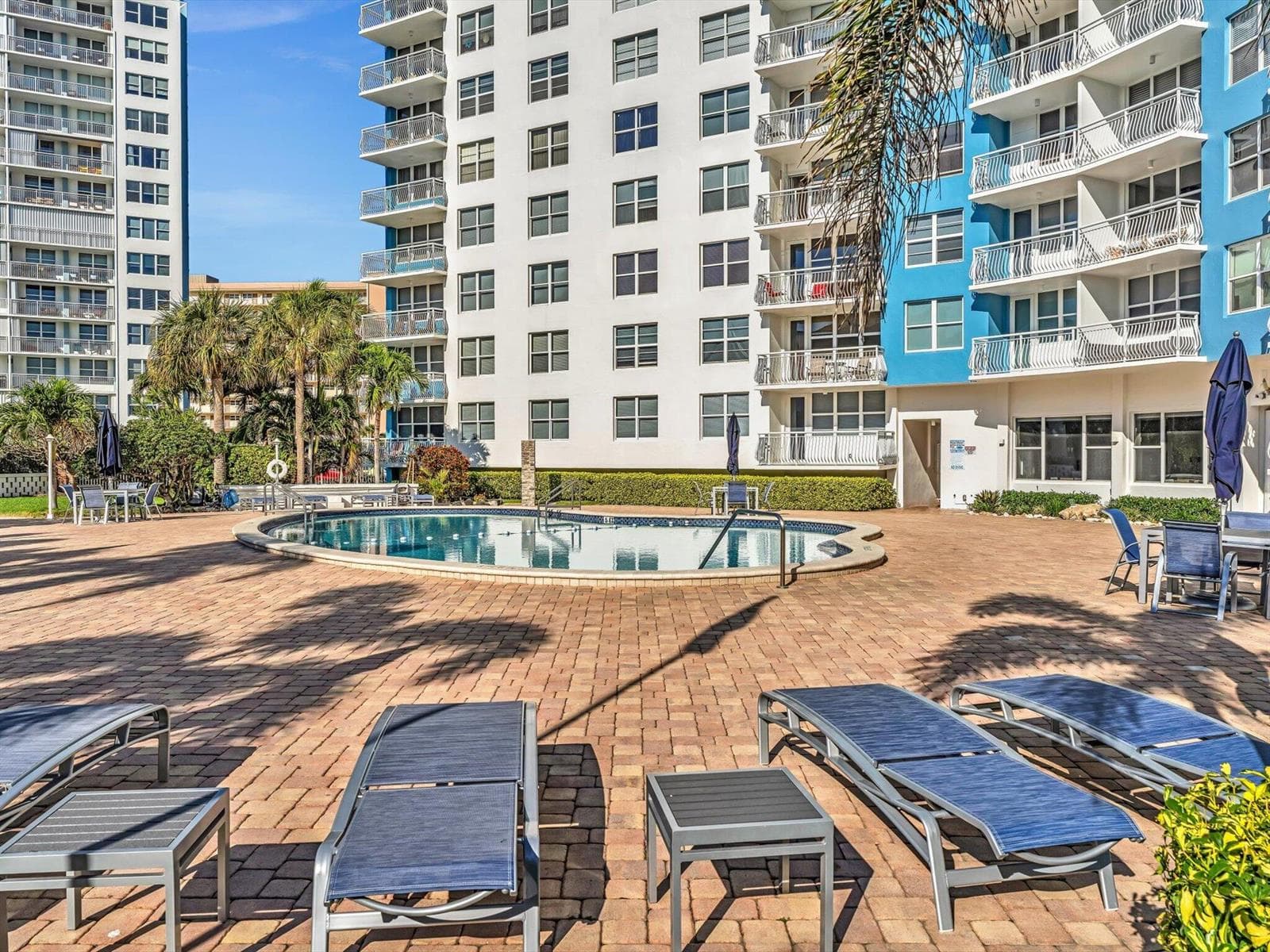30-06-pool area accomodates multiple gro