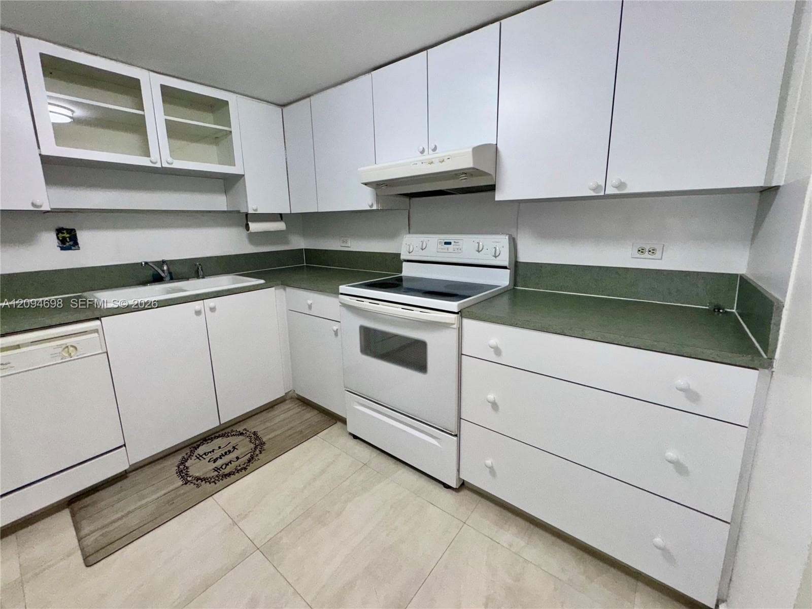 SUMMIT CONDO · #318S in Hollywood - Photo 4