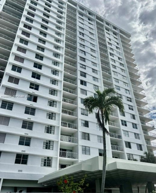 ARLEN HOUSE WEST CONDO · #1923 in Sunny Isles Beach - Photo 26