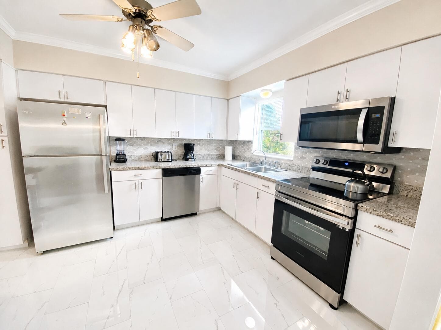 26 kitchen corner