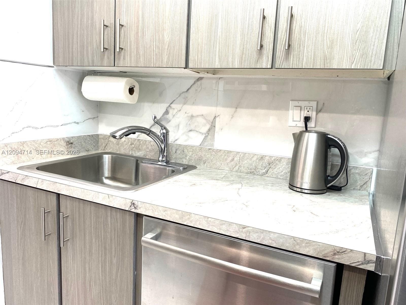 WINSTON TOWERS 200 · #615 in Sunny Isles Beach - Photo 10