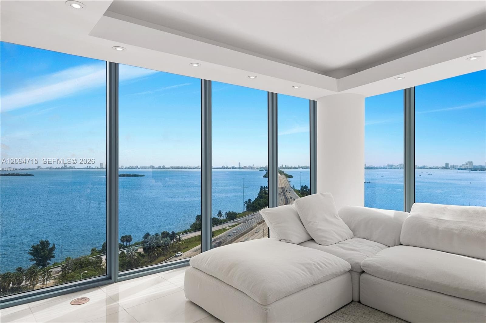Blue Condominium · #1612 in Miami - Photo 9