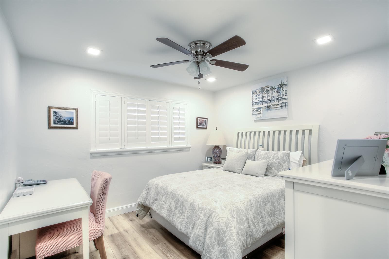 931 NE 23rd Terr-14
