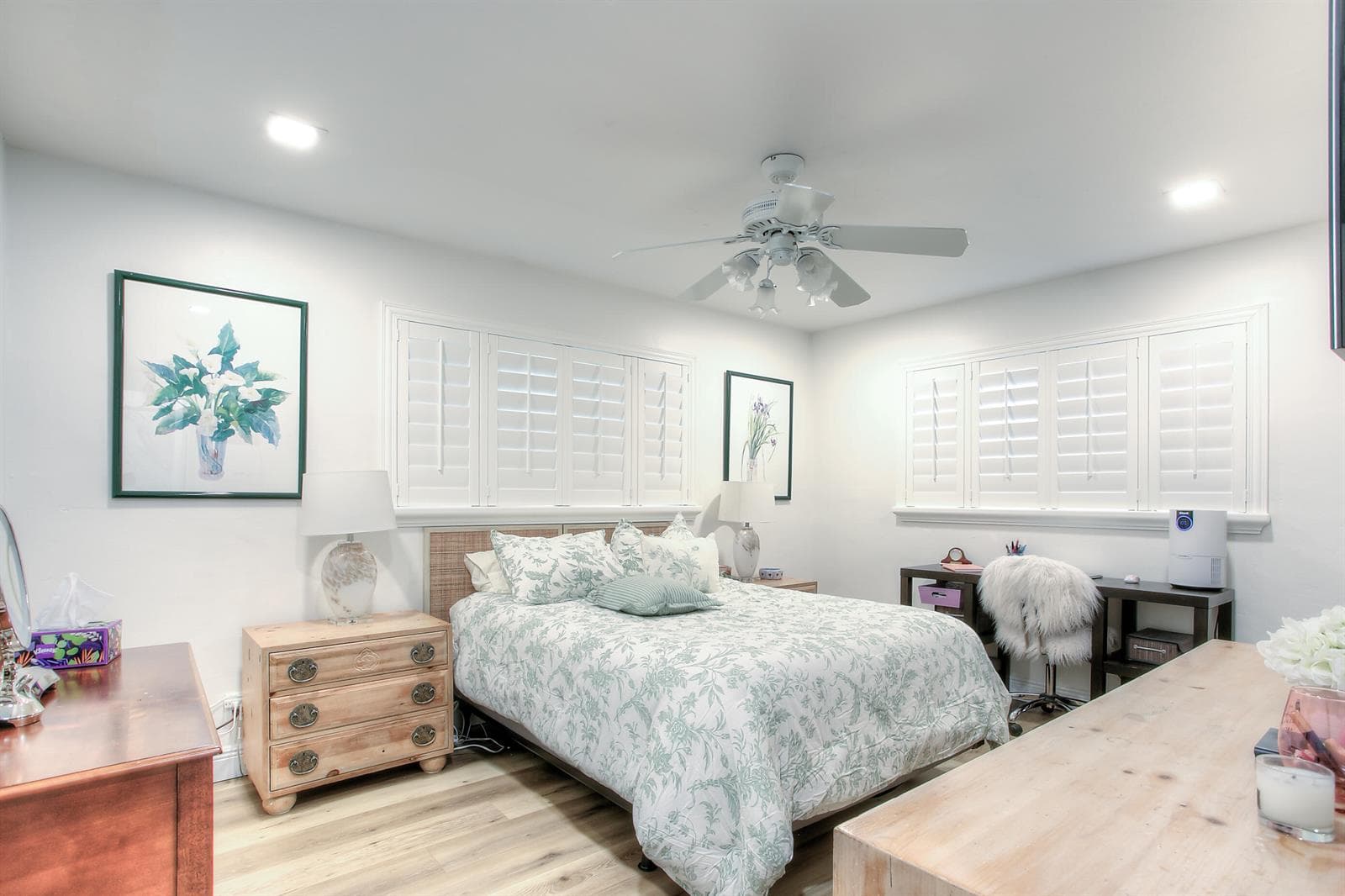 931 NE 23rd Terr-13