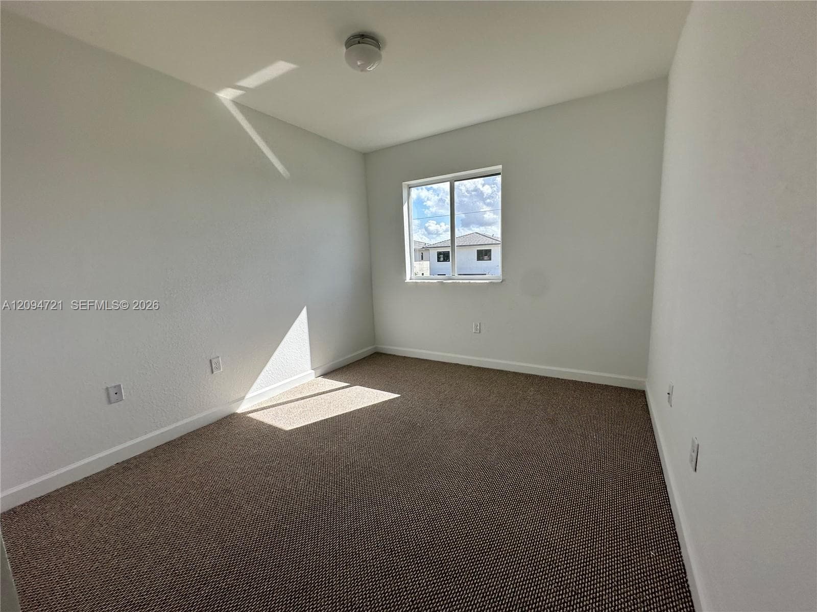 1245 NW 3rd Ln photo 5