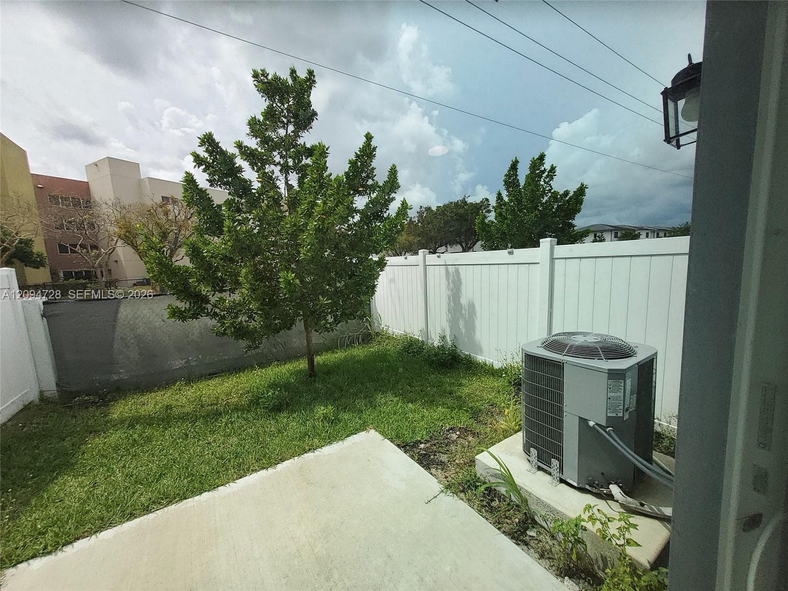 1085 NW 4th Ter photo 22