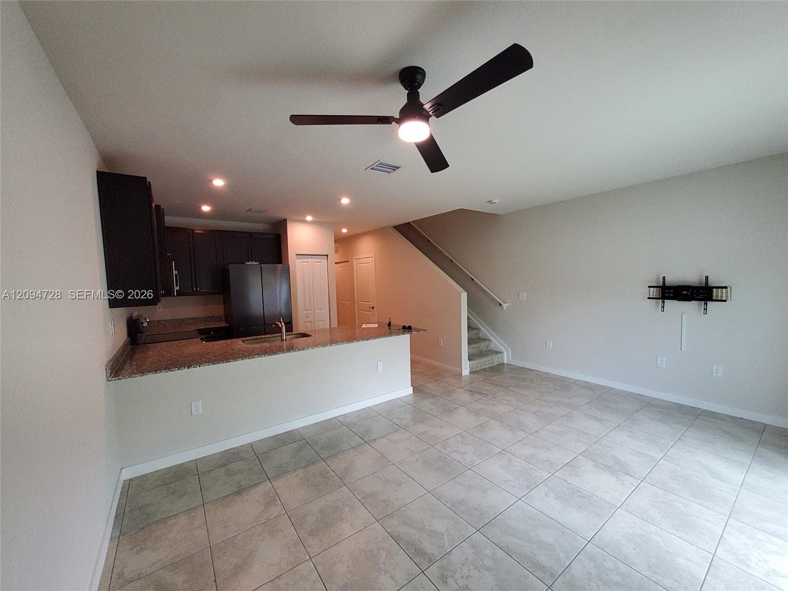 1085 NW 4th Ter photo 9