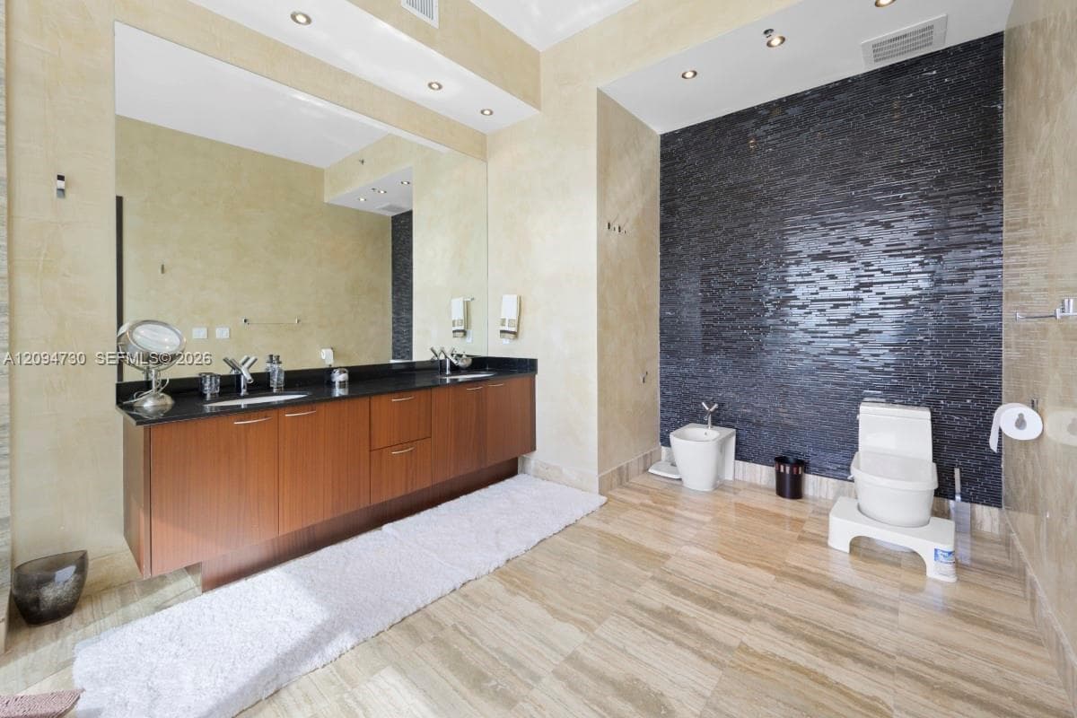 Trump Tower I · #3806 in Sunny Isles Beach - Photo 19