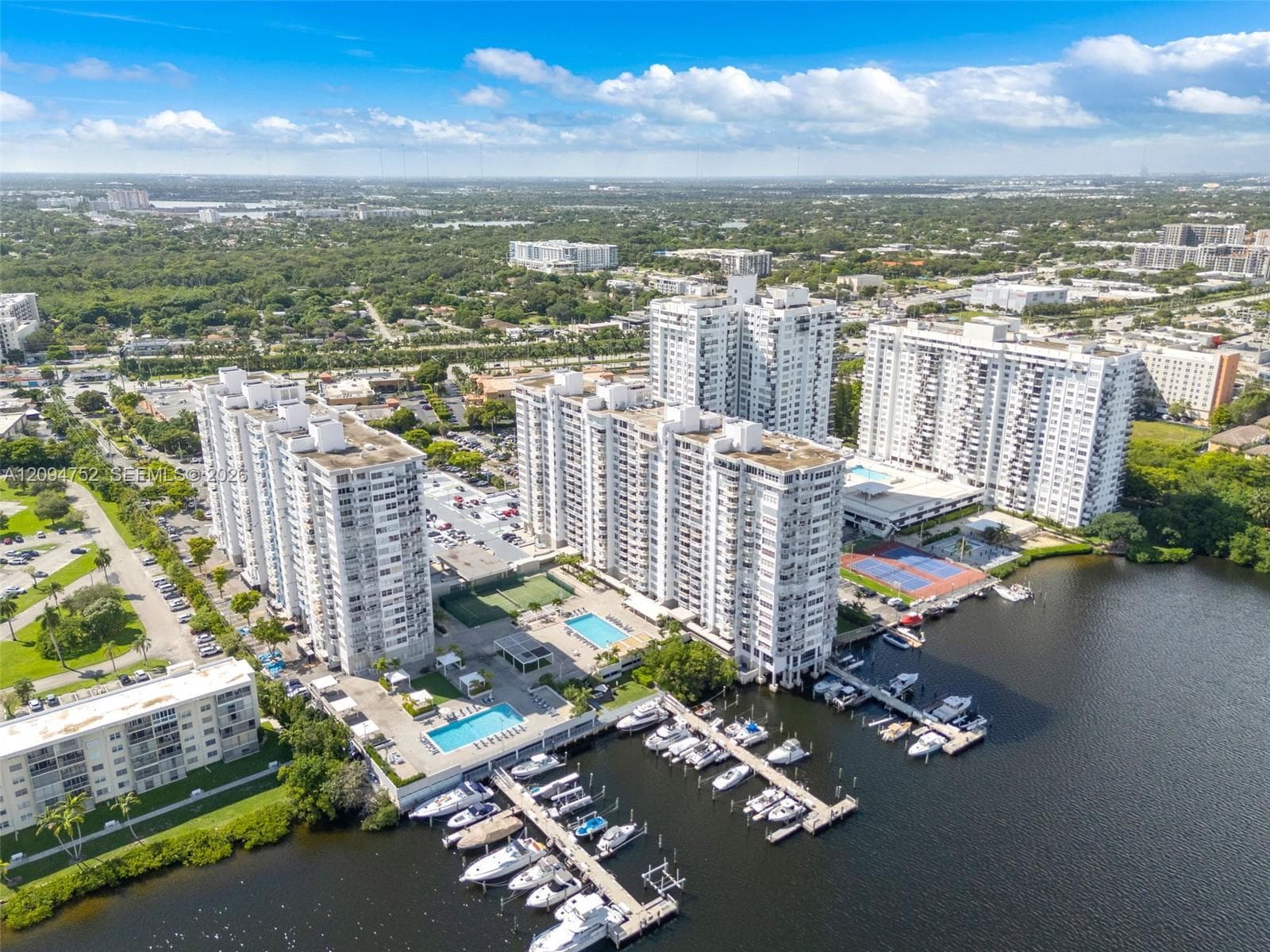 DEL PRADO MARINA · #303 in Aventura - Photo 27