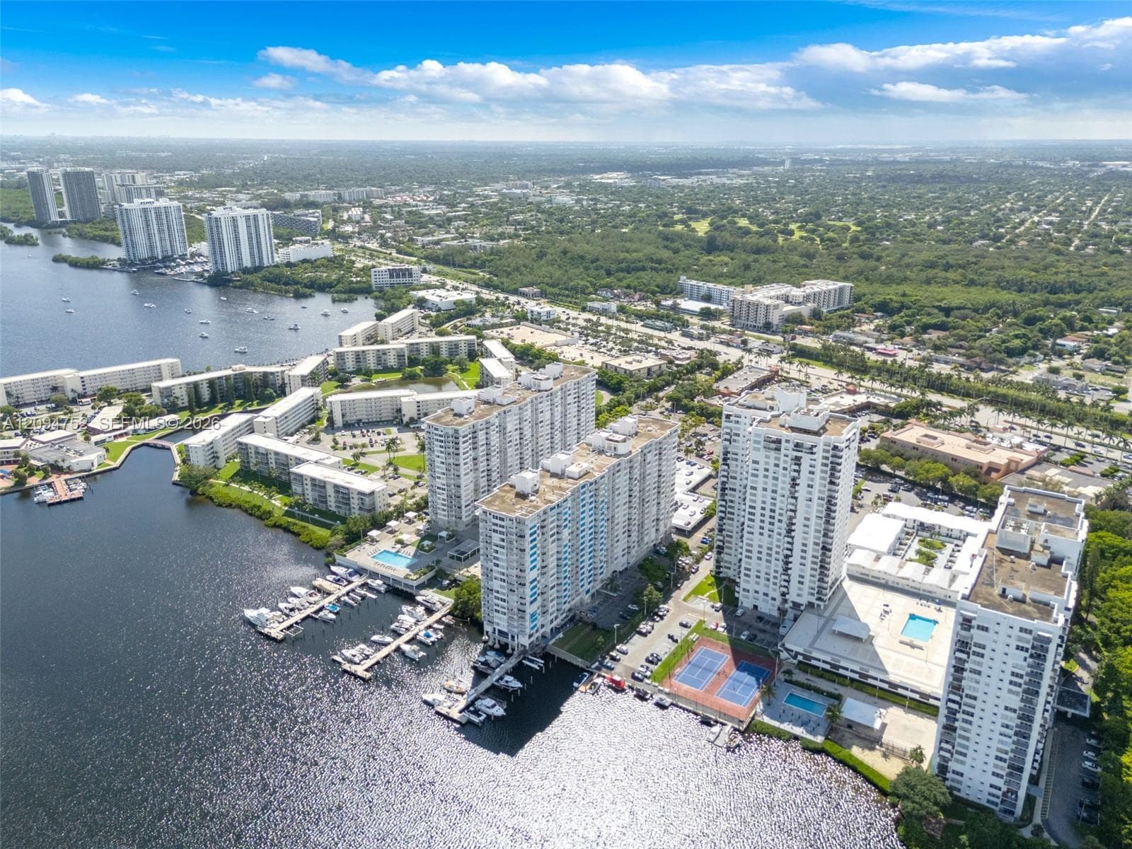 DEL PRADO MARINA · #303 in Aventura - Photo 31