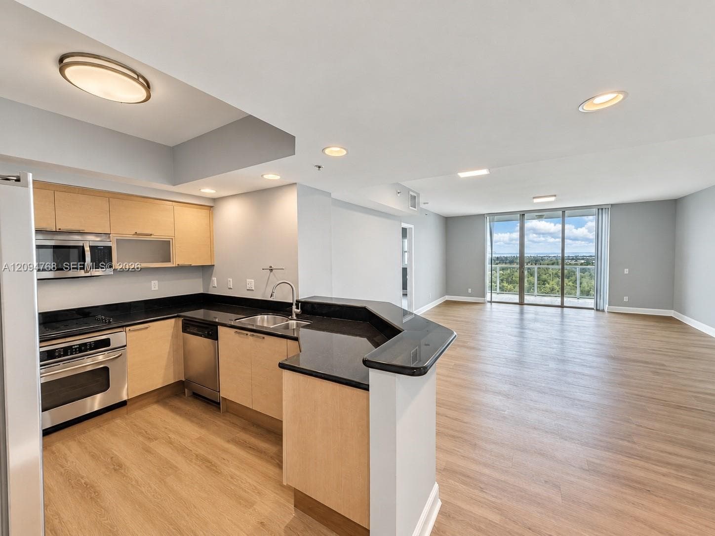 THE OAKS I CONDO · #1804 in North Miami - Photo 6