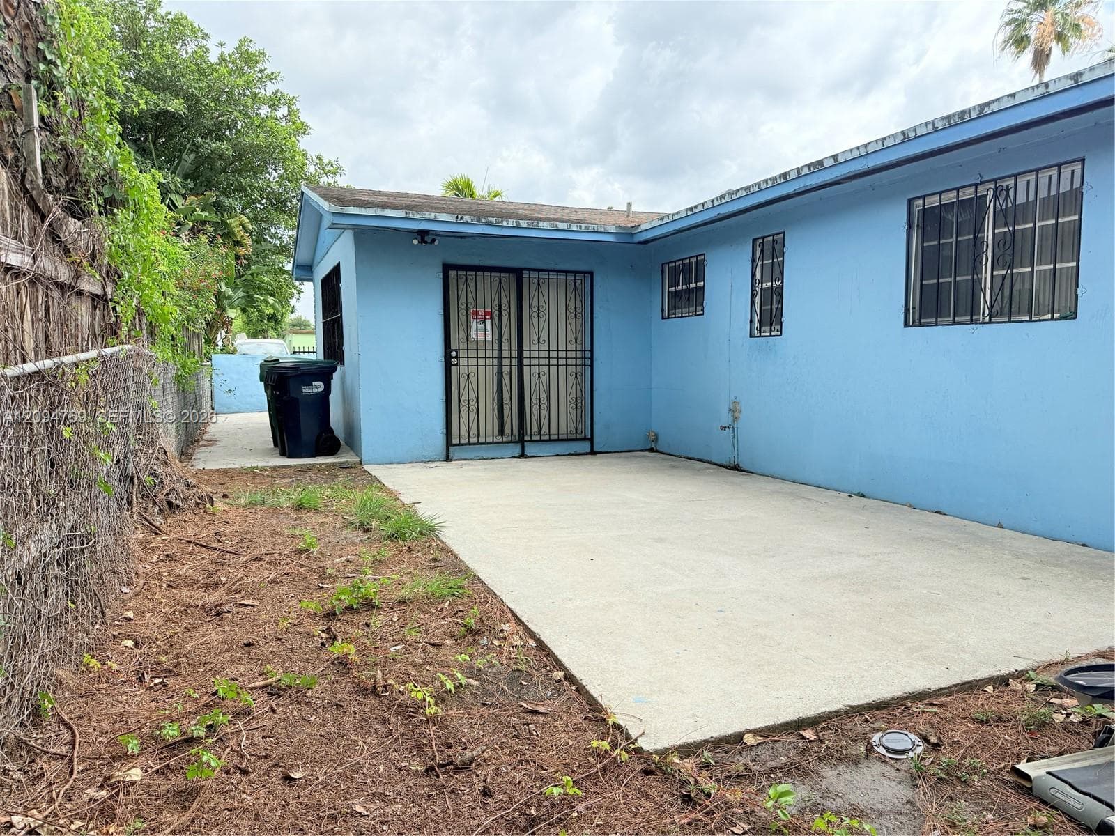 1130 Kasim St photo 28