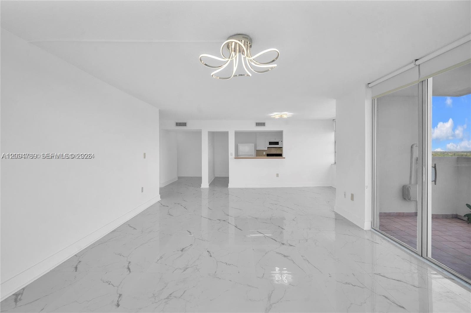 COMMODORE PLAZA CONDO · #1601 in Aventura - Photo 2