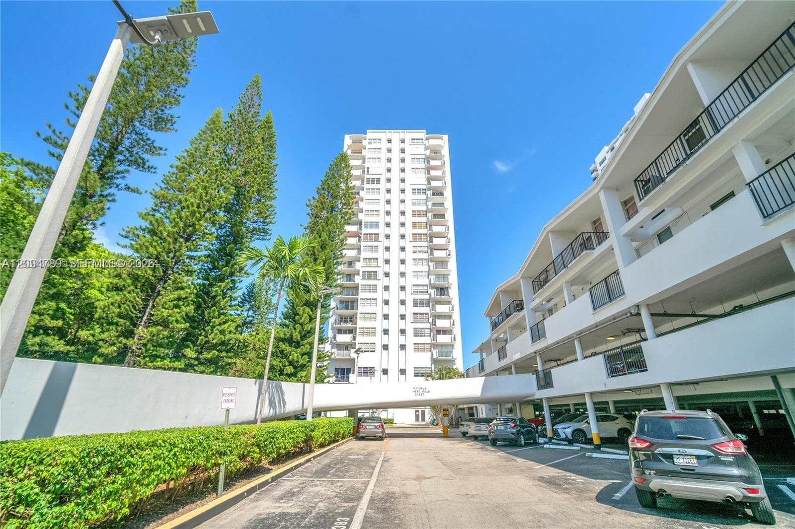 COMMODORE PLAZA CONDO · #1601 in Aventura - Photo 1