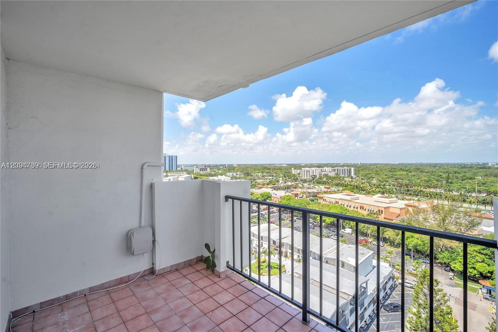 COMMODORE PLAZA CONDO · #1601 in Aventura - Photo 14