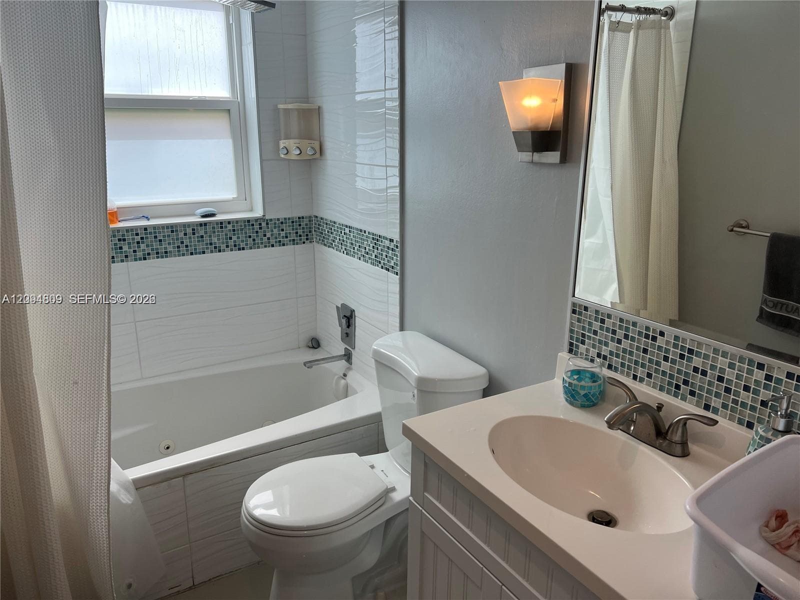 GOLDEN VIEW CONDO · #108 in Hallandale Beach - Photo 17