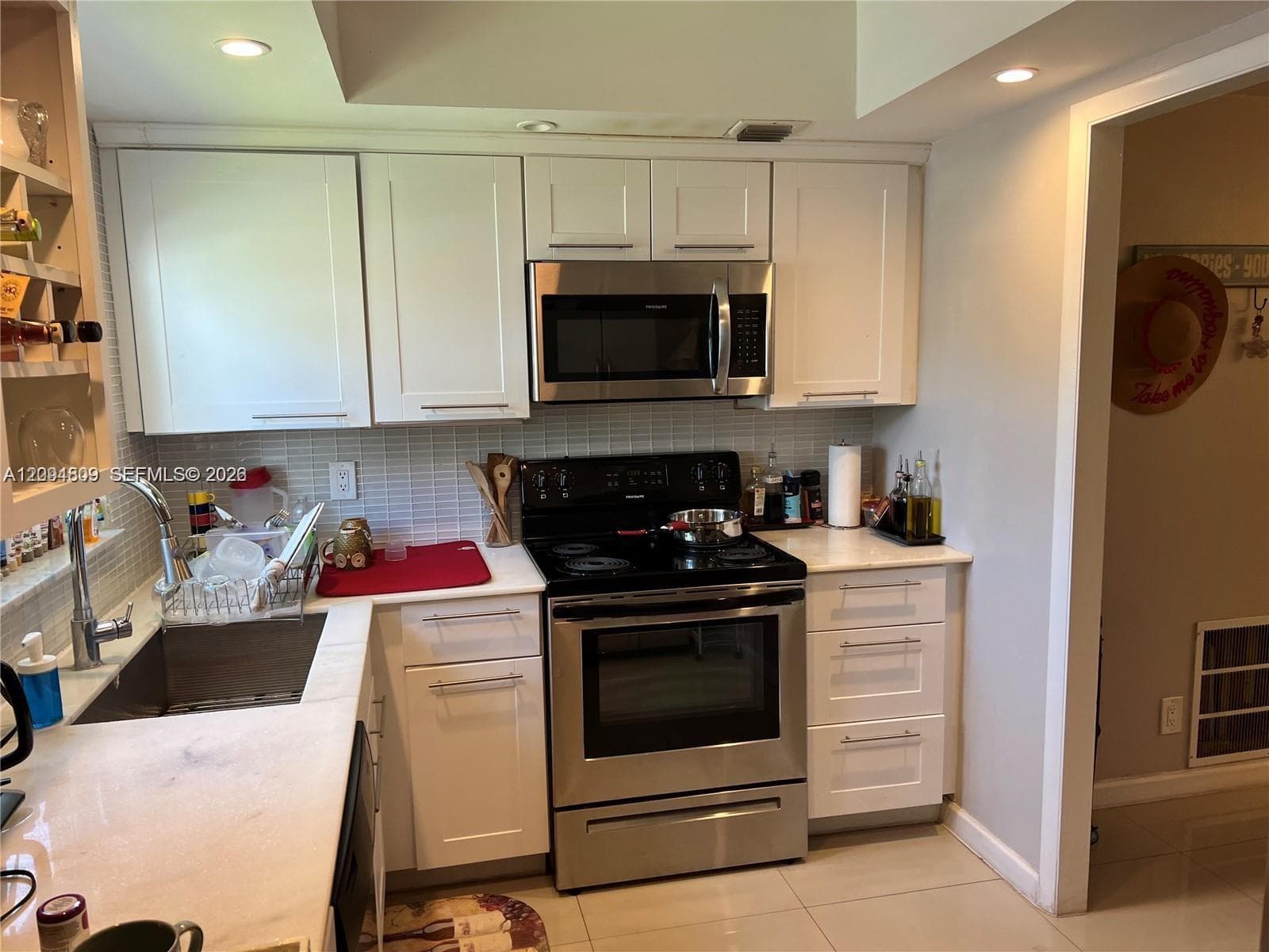 GOLDEN VIEW CONDO · #108 in Hallandale Beach - Photo 7