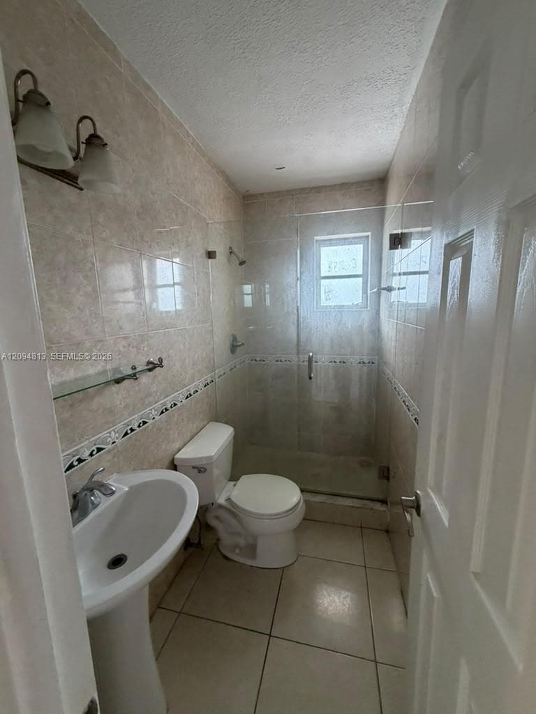 VILLA BISCAYA JARDINES CO · #16-1 in Opa-Locka - Photo 9