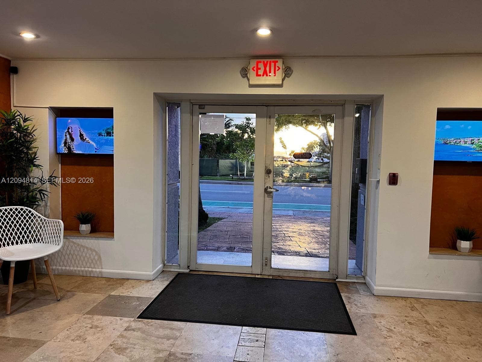 EASTERN SHORES MANOR · #32 in North Miami Beach - Photo 5