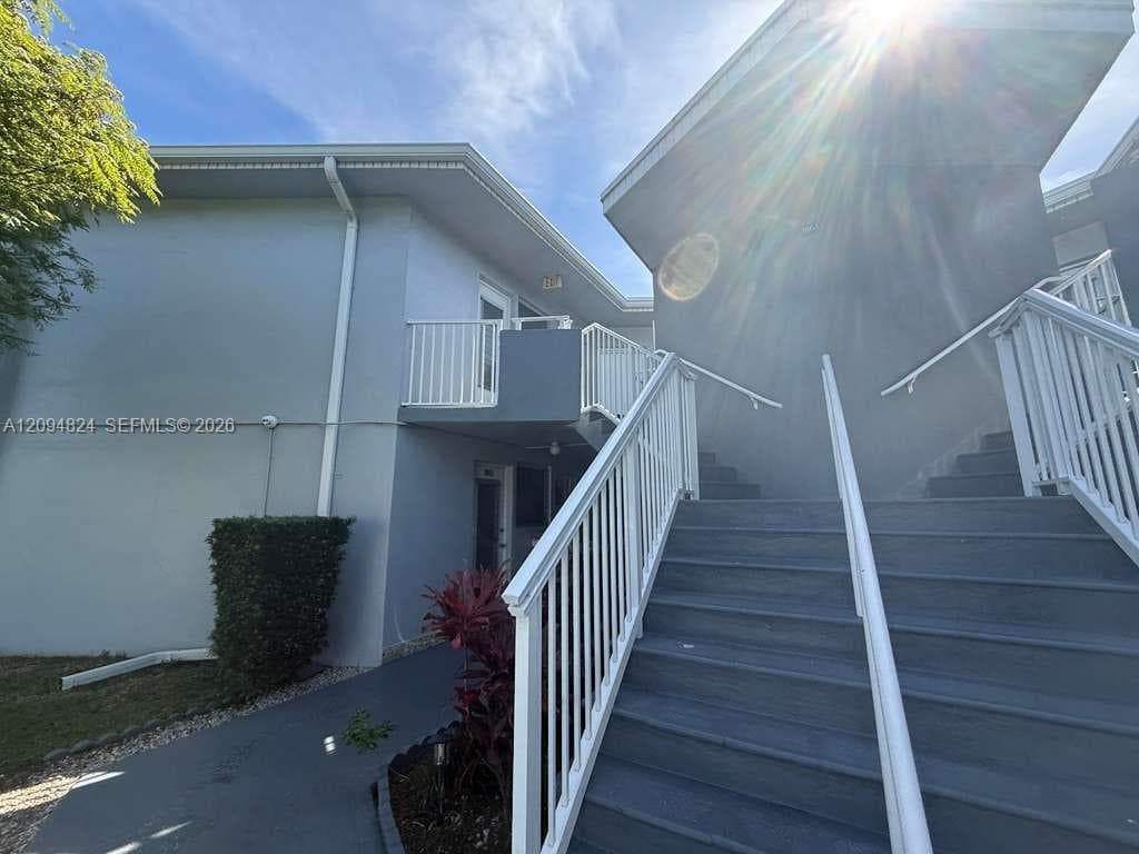 SKY LAKE GARDENS NO 2 CON · #238 in Miami - Photo 1
