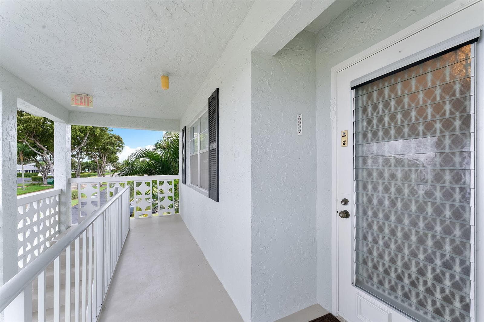 2401 Del Aire Boulevard #201