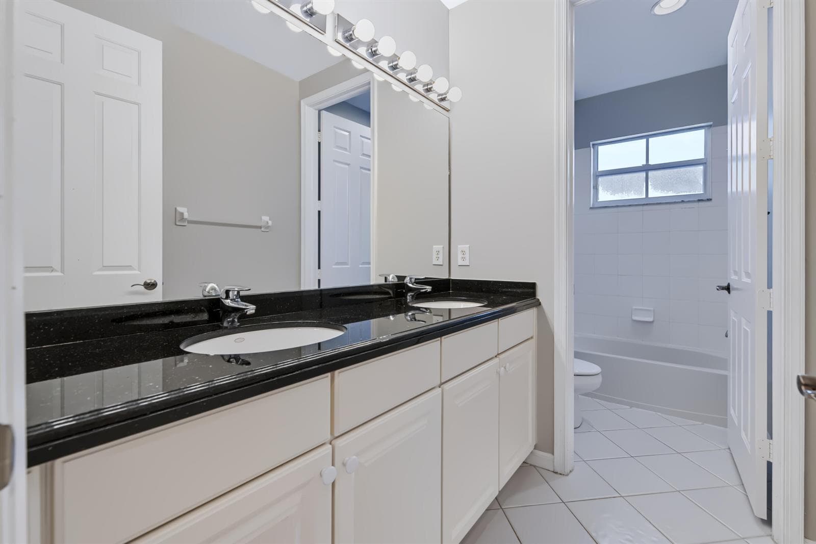 30 Upstairs Bath