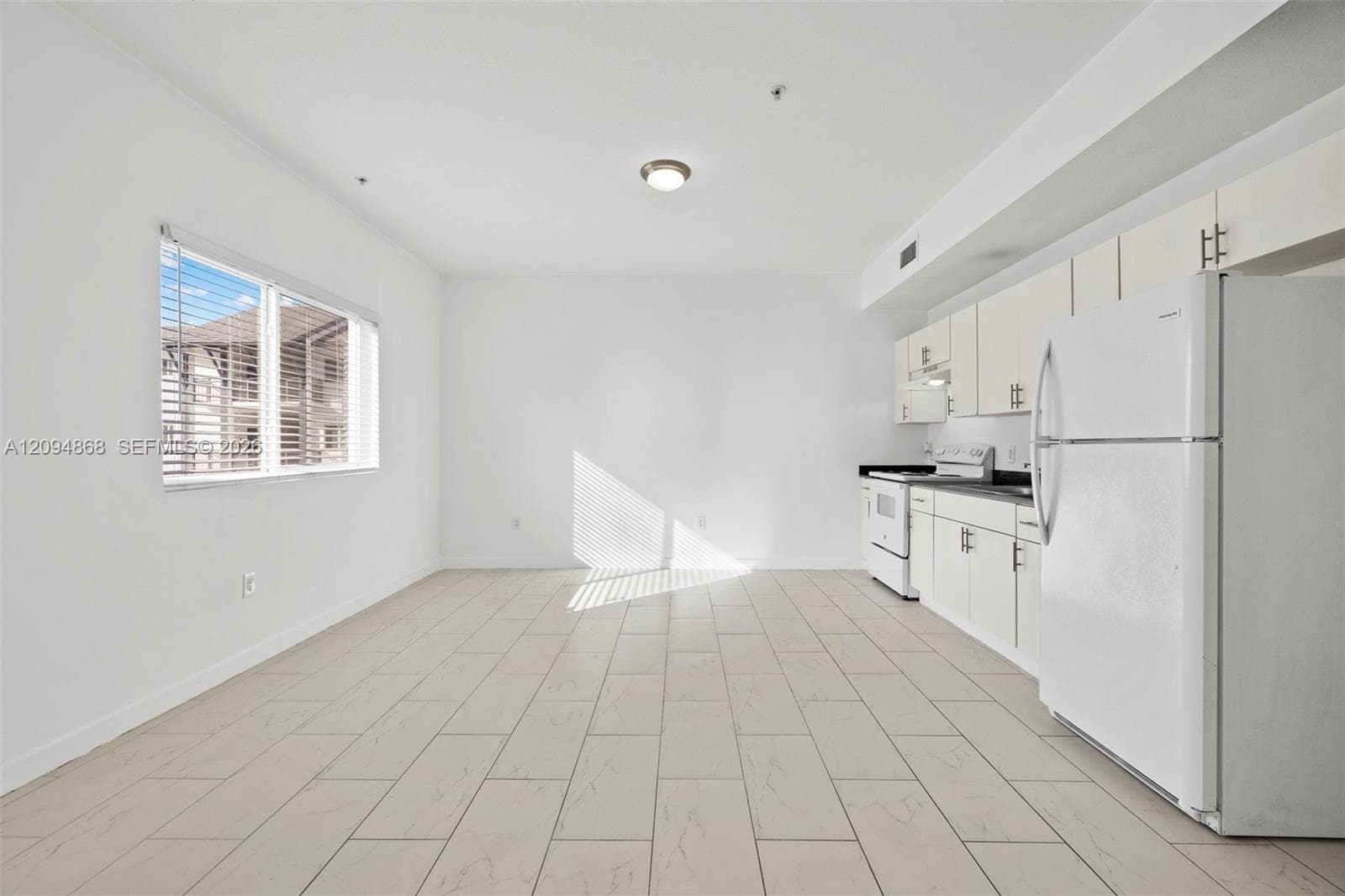 405 E 7th St · #303 in Hialeah - Photo 3