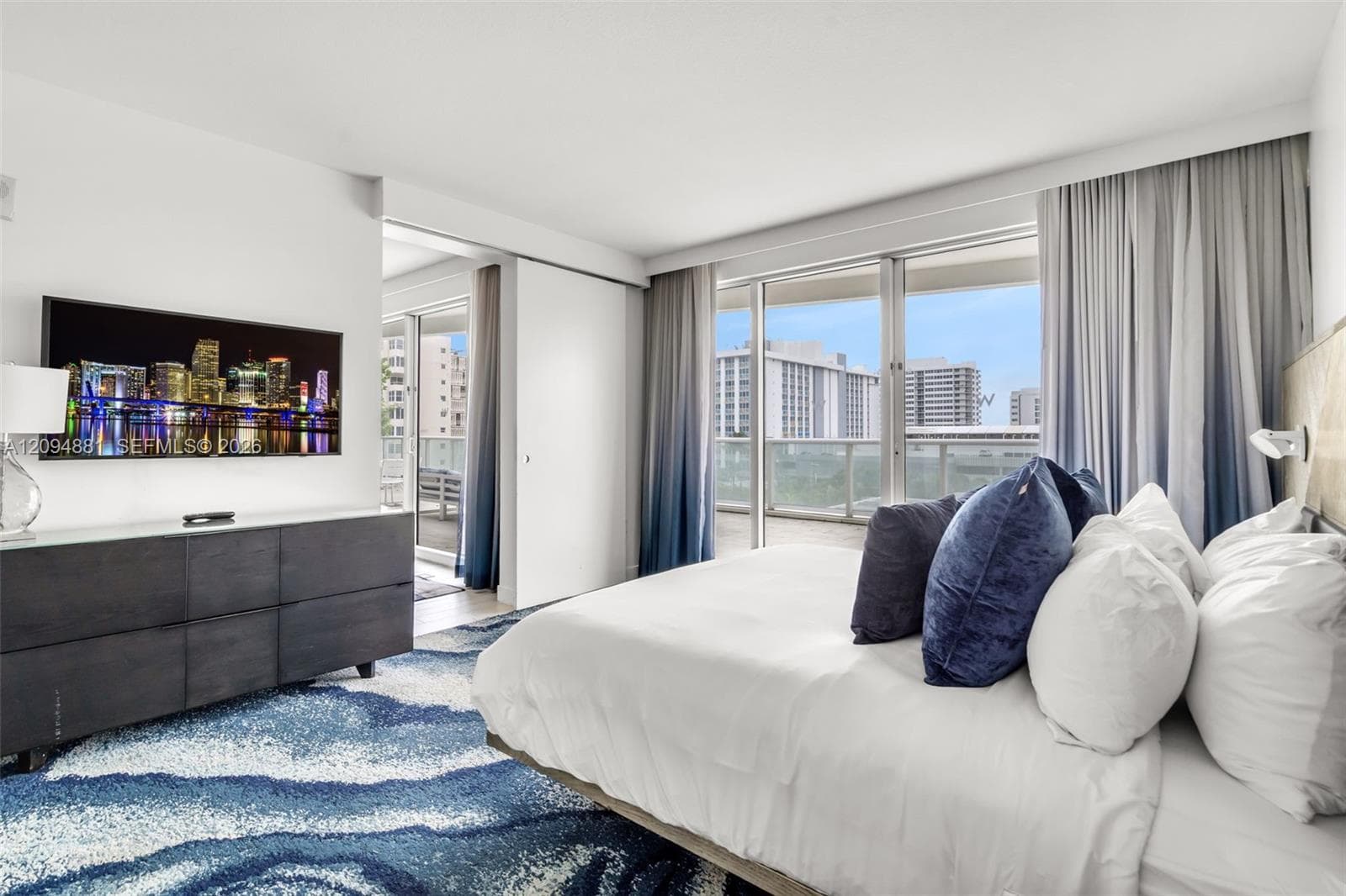 W Residences · #509 in Fort Lauderdale - Photo 9