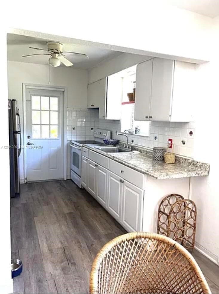 24 SW 12th Street photo 6